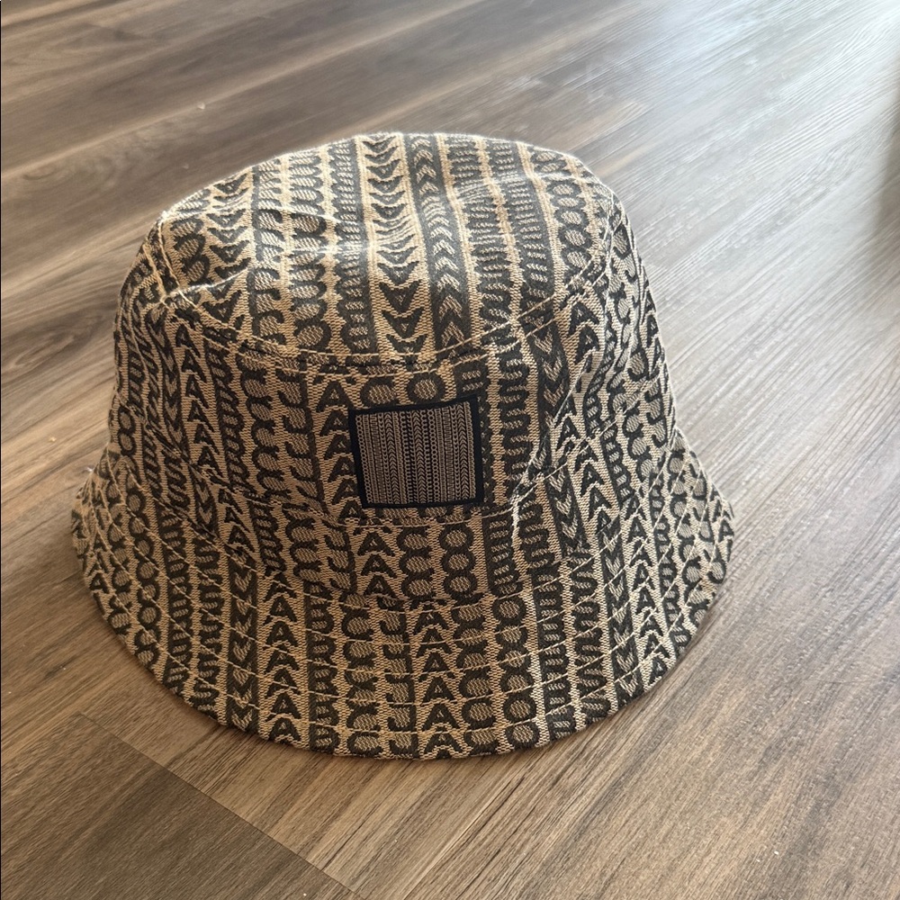Marc Jacobs Black and Tan Logo Bucket Hat